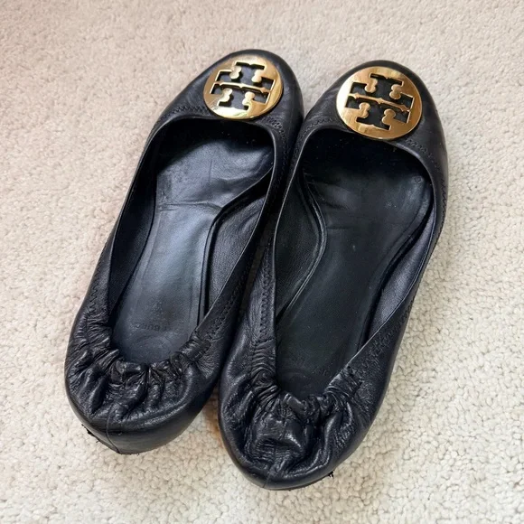 Tory Burch Black Flats with Gold Emblem - Picture 5 of 11